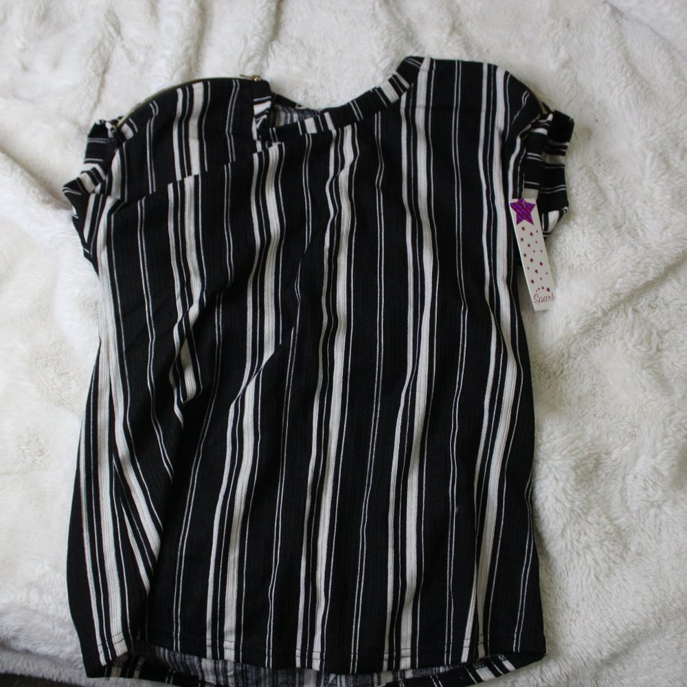 Women's Spark Short-sleeve Top -- Medium -- NWT